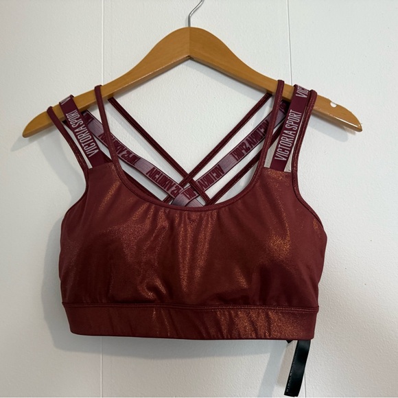 Victoria Sport Strappy Sports Bra - Picture 3 of 5